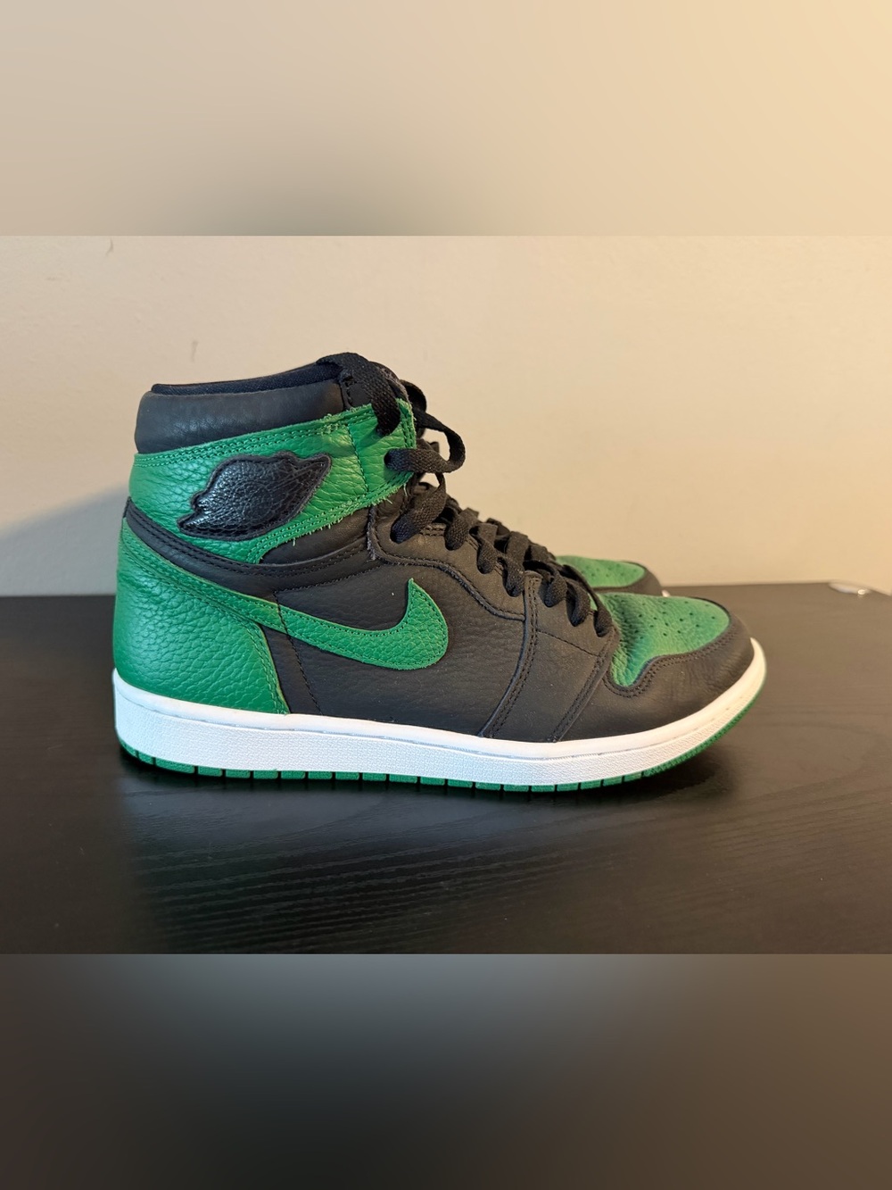 Nike Air Jordan 1 High Pine Green